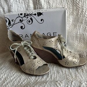 EUC gold/neutral wedge heels